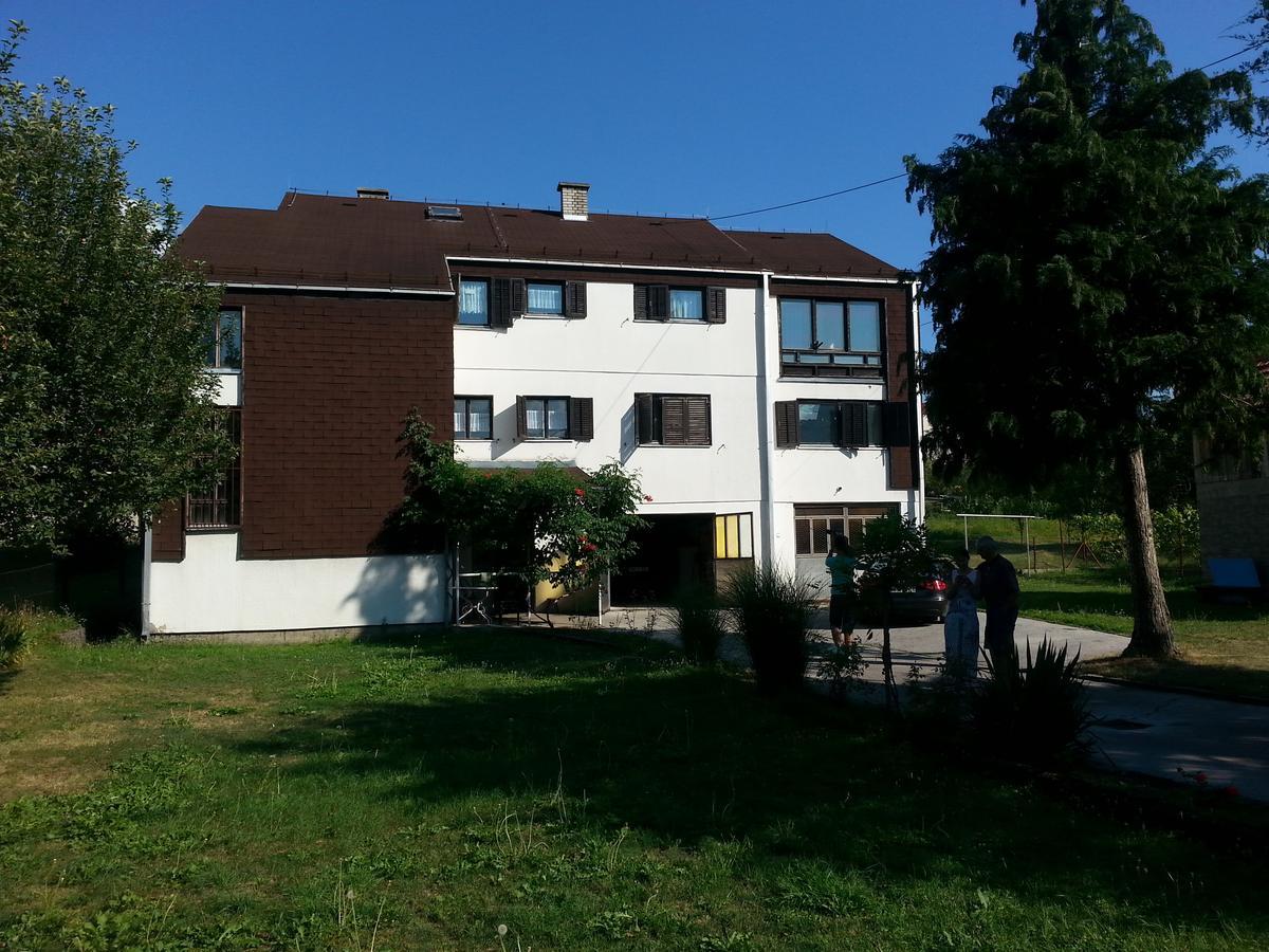 Guesthouse Trikic Drvar 외부 사진