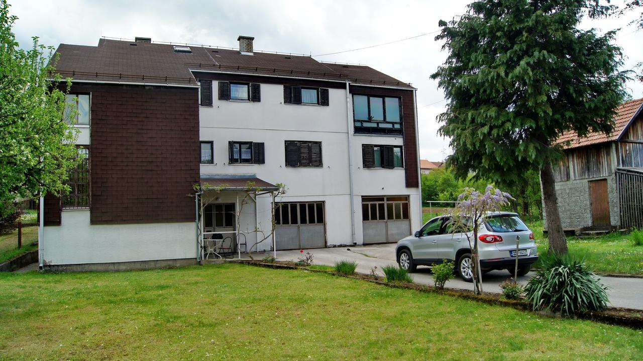 Guesthouse Trikic Drvar 외부 사진